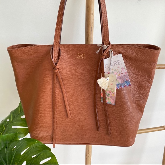 Johnny Was Handbags - Johnny Was • NWT “Tippi” Leather Tote